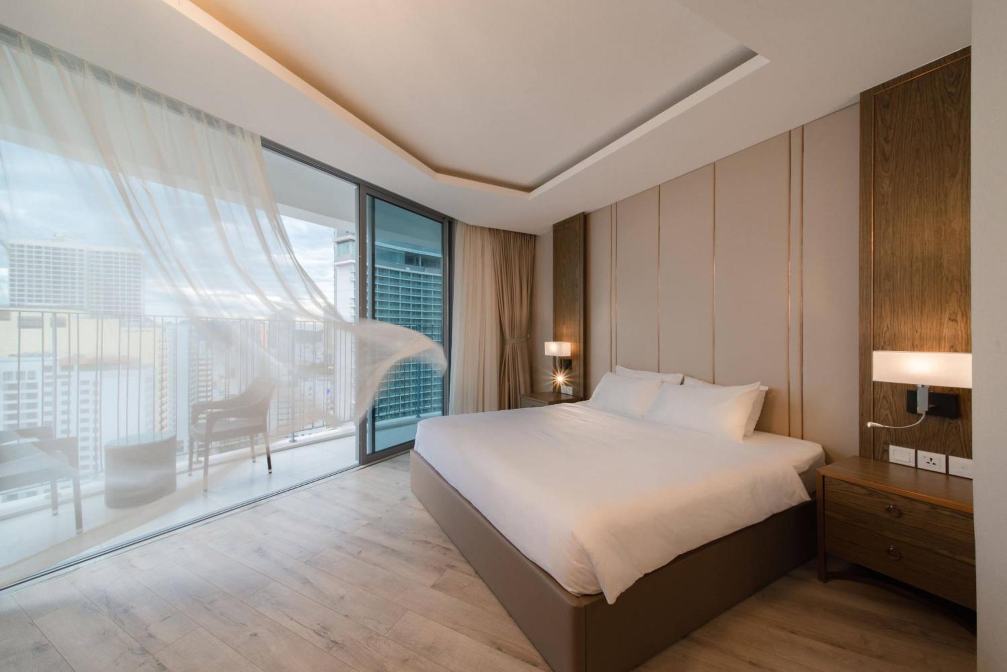 Coastal Panorama Oceanfront Suites Nha Trang Exterior photo