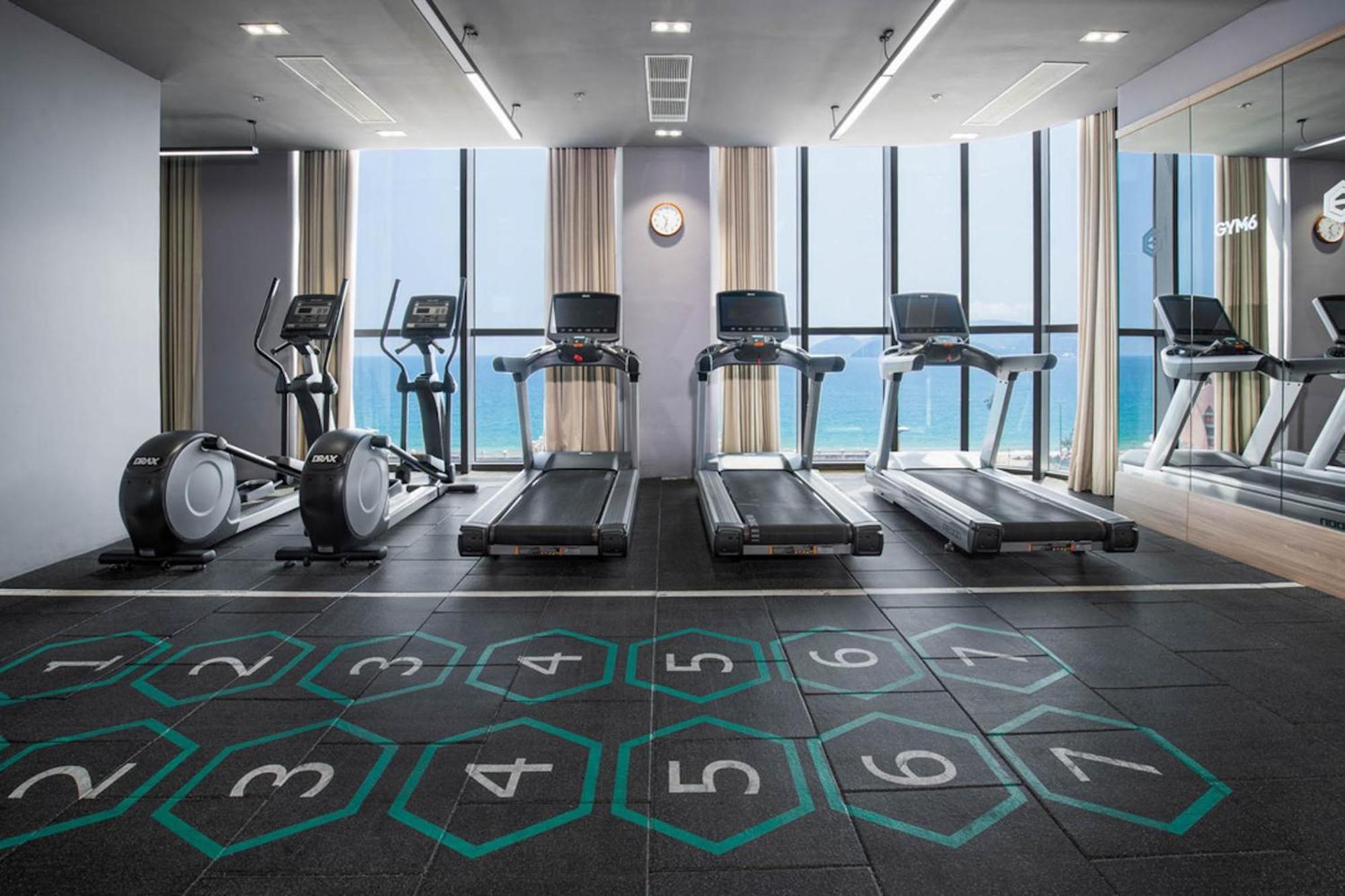 Coastal Panorama Oceanfront Suites Nha Trang Exterior photo